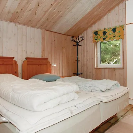 Feriehus Awesome In With Sauna